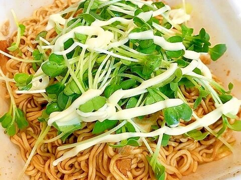 四川風激辛エリンギ入り♪アレンジカップ焼きそば